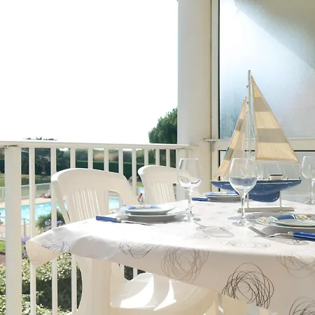 Dans De Vacances, Avec Piscine, Quartier Pironniere 4 Personnes Apartment *