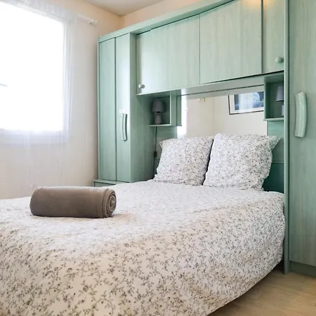 公寓 Dans De Vacances, Avec Piscine, Quartier Pironniere 4 Personnes